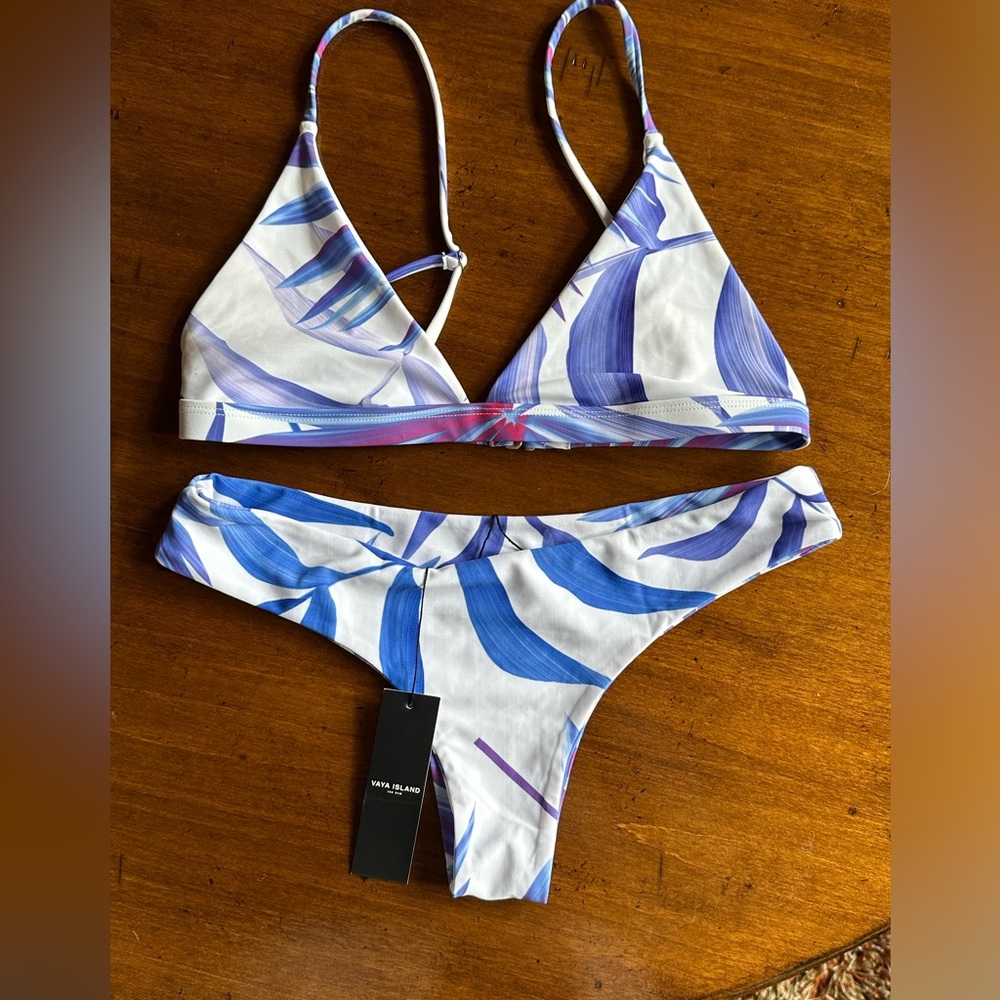Vaya Island NWT bikini set Small